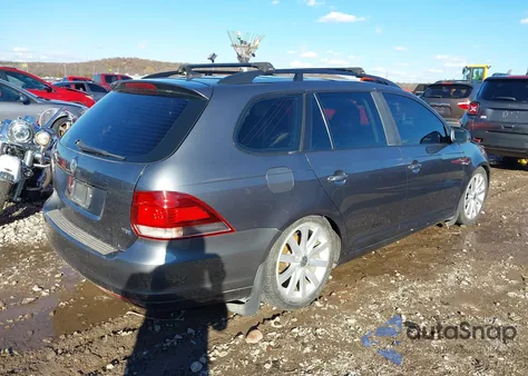 2011 Volkswagen Jetta Sportwagen 2.0L Tdi from USA, damaged, VIN 3VWPL7AJ3BM672687